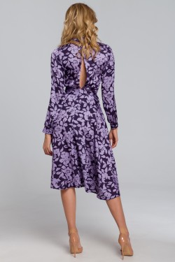 Sukienka z rozcięciem na plecach - fioletowa w kwiaty