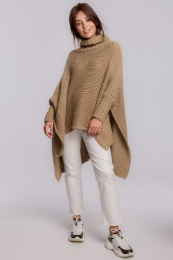 Sweter ponczo z rękawami i golfem - kamelowy