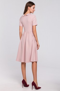 Sukienka z wywiniętą stójką - brudno różowa K028